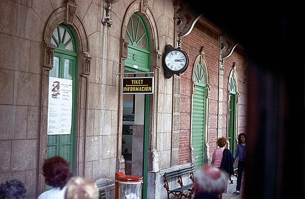 Foto:: Bahnhof / Palma / Mai 1984 (Foto,Fotos,Bilder,Bild,)