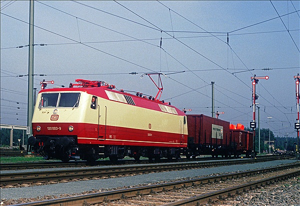 Foto:: DB 120 003-9 / Nuernberg / 21.09.1985 (Foto,Fotos,Bilder,Bild,)