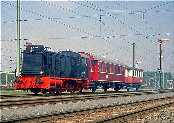 Foto:: V 36 108 / Nuernberg / 21.09.1985 (Foto,Fotos,Bilder,Bild,)
