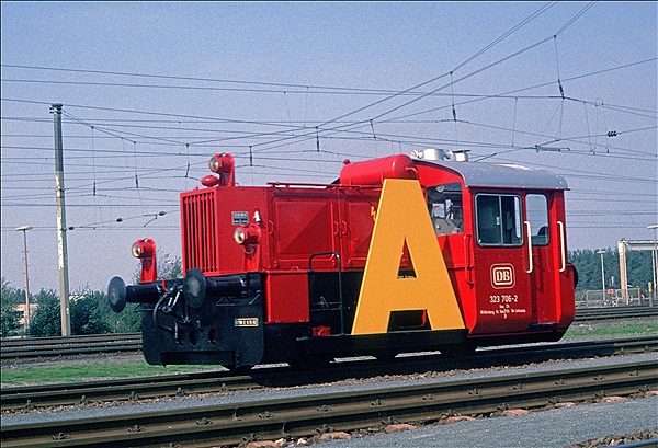 Foto:: DB 323 706-2 / Nuernberg / 21.09.1985 (Foto,Fotos,Bilder,Bild,)