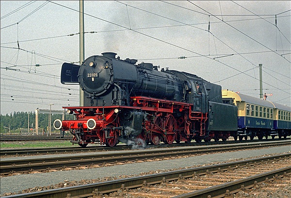 Foto:: DB 23 105 / Nuernberg / 21.09.1985 (Foto,Fotos,Bilder,Bild,)