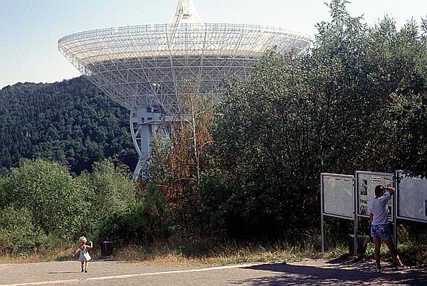 Foto:: Radioteleskop Effelsberg / Juli 1990 (Foto,Fotos,Bilder,Bild,)