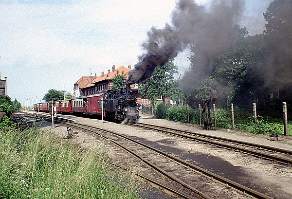 Foto:: DR 99 2331-9 / Kuehlungsborn-West / 23.06.1990 (Foto,Fotos,Bilder,Bild,)
