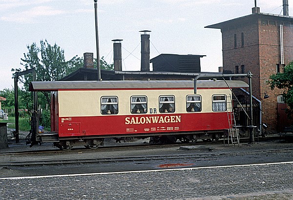 Foto:: Schmalspurreisezugwagen / Kuehlungsborn-West / 23.06.1990 (Foto,Fotos,Bilder,Bild,)