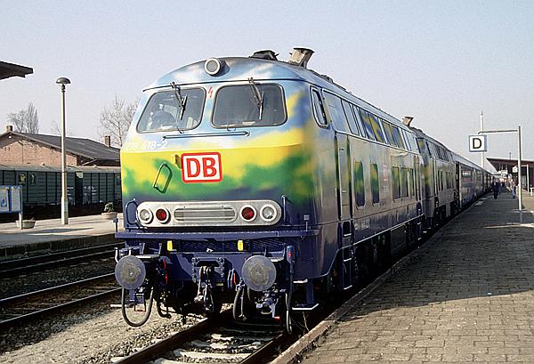 Foto:: DB 218 418-2 + DB 218 416-6 / Halberstadt /17.03.1996 (Foto,Fotos,Bilder,Bild,)