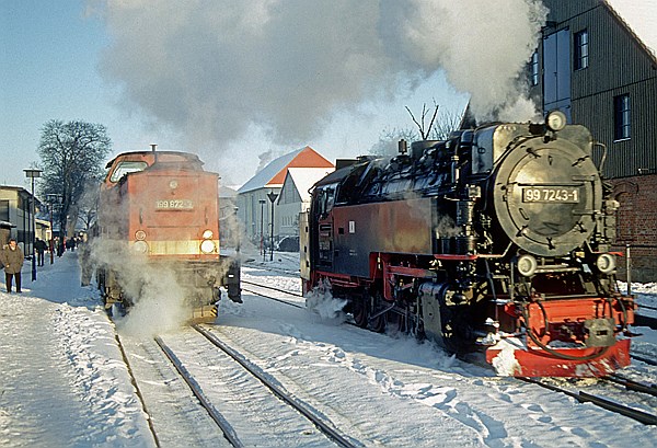 Foto:: DR 199 872-3 + DR 99 7243-1 / Drei Annen Hohne / 28.12.1996 (Foto,Fotos,Bilder,Bild,)