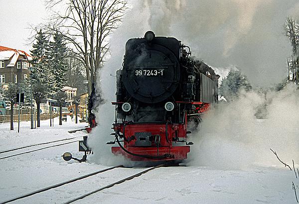 Foto:: DR 99 7243-1 / Drei Annen Hohne / 06.12.1997 (Foto,Fotos,Bilder,Bild,)