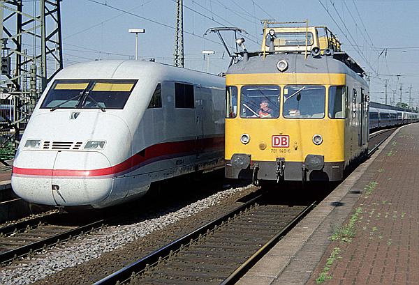 Foto:: DB 402 024-4 + DB 701 140-5 / Dortmund / 17.05.1998 (Foto,Fotos,Bilder,Bild,)