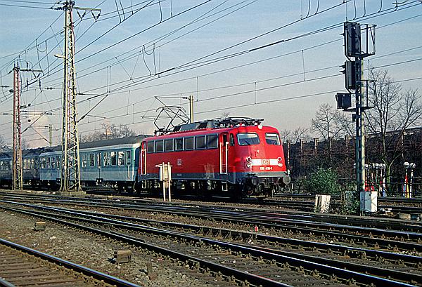 Foto:: DB 110 418-1 / Koeln / 08.04.2000 (Foto,Fotos,Bilder,Bild,)