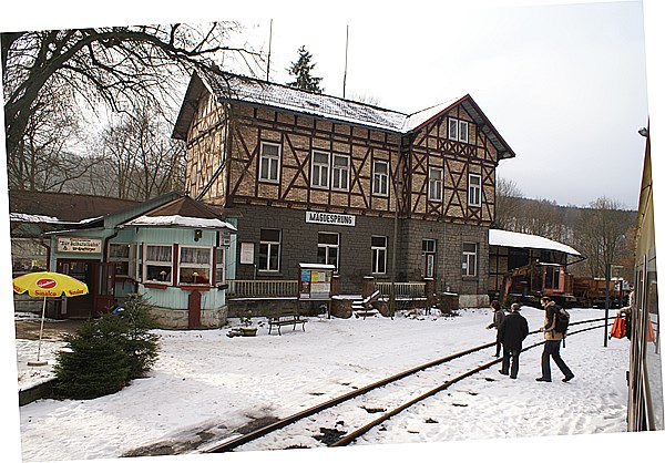 Foto:: Bahnhofsgebauede / Maegdesprung / 17.01.2009 (Foto,Fotos,Bilder,Bild,)