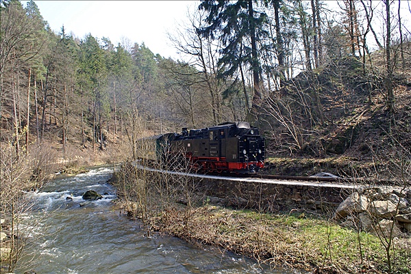 Foto:: Erster Besuch nach Wiedereroeffnung / Weisseritztalbahn / April 2009 (Foto,Fotos,Bilder,Bild,)