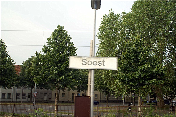 Foto:: Bahnhofsschild / Soest  / 06.06.2009 (Foto,Fotos,Bilder,Bild,)