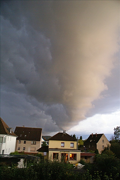 Foto:: Unwetterwolken ueber Westhofen / 30.08.2010 (Foto,Fotos,Bilder,Bild,)
