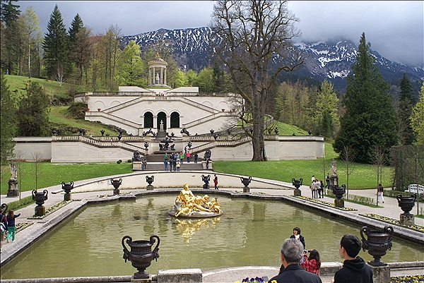 Foto:: Schloss Linderhof / Linderhof / 04.05.2013 (Foto,Fotos,Bilder,Bild,)