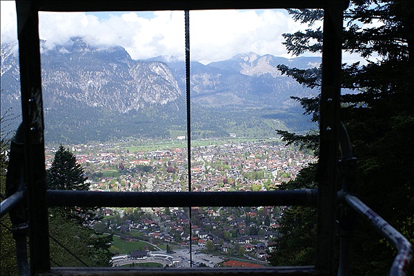 Foto:: Ausblick / Garmisch-Partenkirchen / 05.05.2013 (Foto,Fotos,Bilder,Bild,)