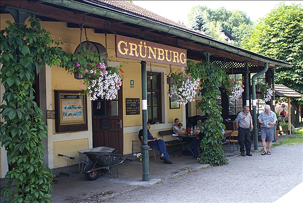 Foto:: Bahnhof / Gruenburg / 13.07.2013 (Foto,Fotos,Bilder,Bild,)