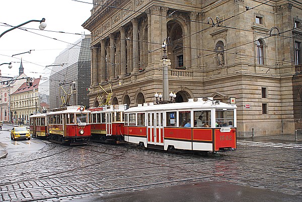 Foto:: Strassenbahnwagen 2272 + 1562 + 349 / Prag / 25.08.2013 (Foto,Fotos,Bilder,Bild,)