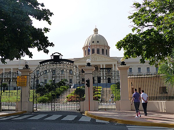 Foto:: Regierungspalast / Santo Domingo / 10.06.2014 (Foto,Fotos,Bilder,Bild,)