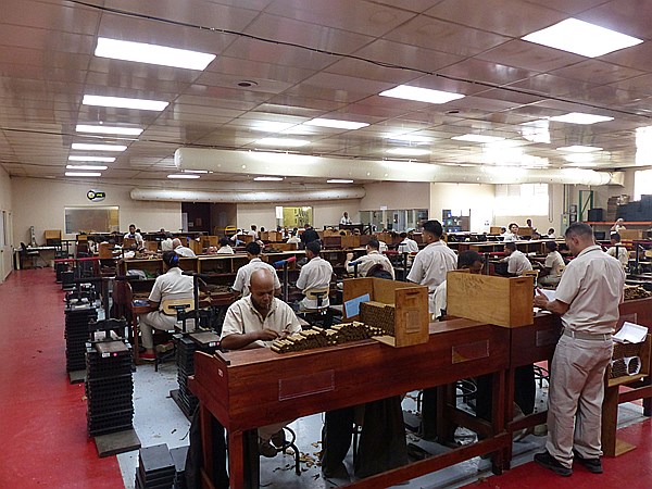Foto:: Zigarrenfabrik / Santiago de los Caballeros / 12.06.2014 (Foto,Fotos,Bilder,Bild,)