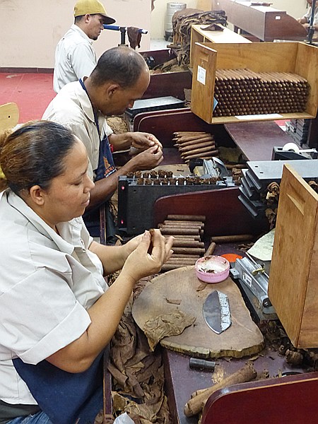 Foto:: Zigarrenfabrik / Santiago de los Caballeros / 12.06.2014 (Foto,Fotos,Bilder,Bild,)