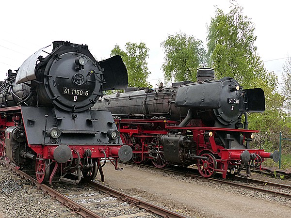 Foto:: DB 41 096 + DR 41 1150-6 / Bochum-Dahlhausen / 01.05.2017 (Foto,Fotos,Bilder,Bild,)