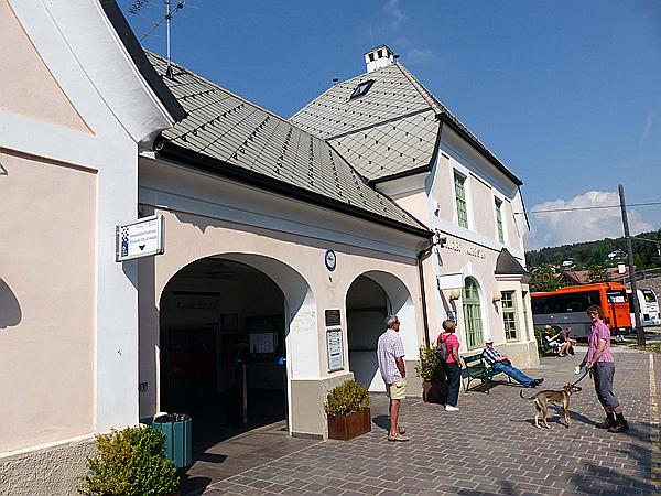 Foto:: Bahnhof Klobenstein / Klobenstein / 01.06.2017 (Foto,Fotos,Bilder,Bild,)