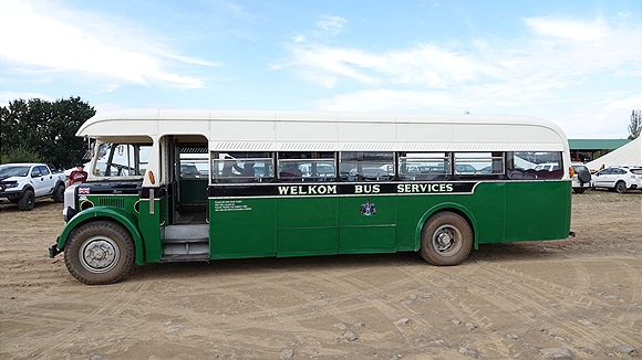 Foto:: Historischer Bus / Setsoto / 08.04.2023 (Foto,Fotos,Bilder,Bild,)