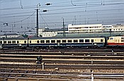 ID: 209: 2. Klasse Grossraumwagen Bpmz / Muenchen / 22.09.1980