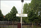 ID: 209: Bahnhofsschild / Soest  / 06.06.2009