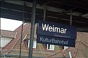 ID: 209: Bahnhofsschild / Weimar  / 06.06.2009