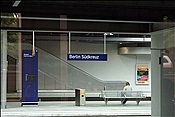 ID: 209: Bahnhofsschild /  Berlin-Suedkreuz / 06.06.2009